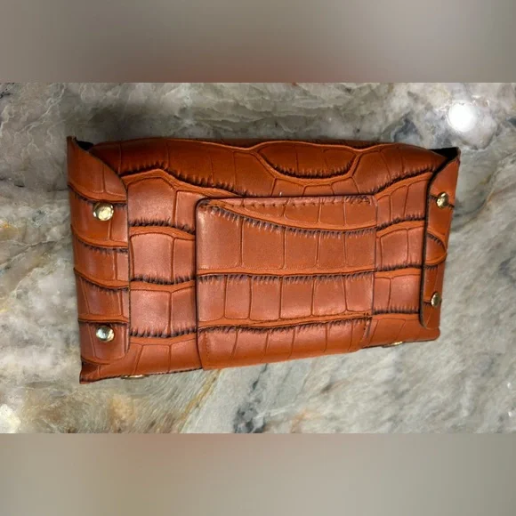 Brown Crocodile Embossed Clutch wallet - Picture 7 of 10